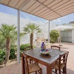 Guesthost - Chiga With Veranda, Pool And Parking * Rilievo