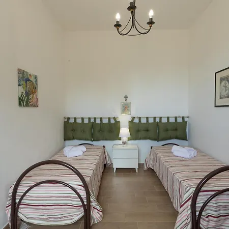 Appartamento Guesthost - Chiga With Veranda, Pool And Parking *