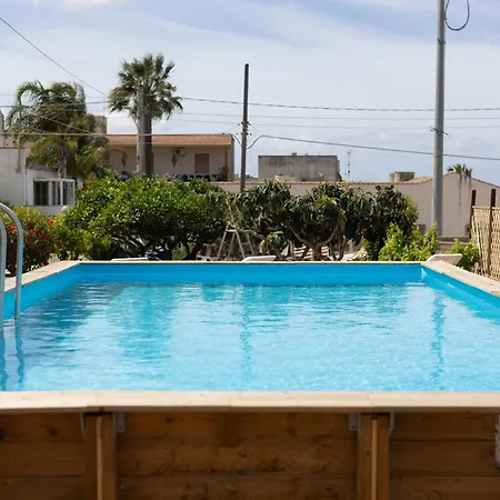 Dreamy With Veranda, Pool And Parking Apartment Rilievo