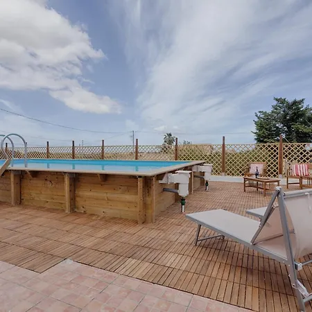 Apartment Dreamy With Veranda, Pool And Parking