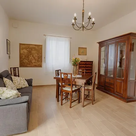 Guesthost - Chiga With Veranda, Pool And Parking Rilievo