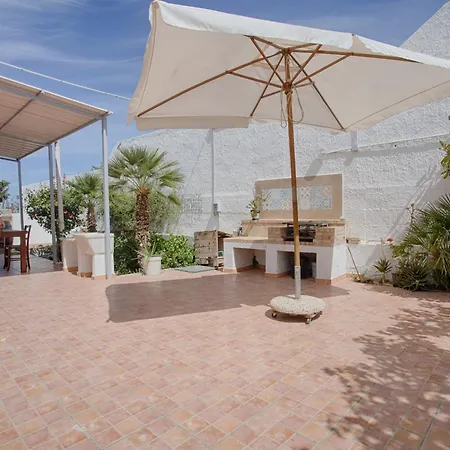 Dreamy With Veranda, Pool And Parking * Rilievo
